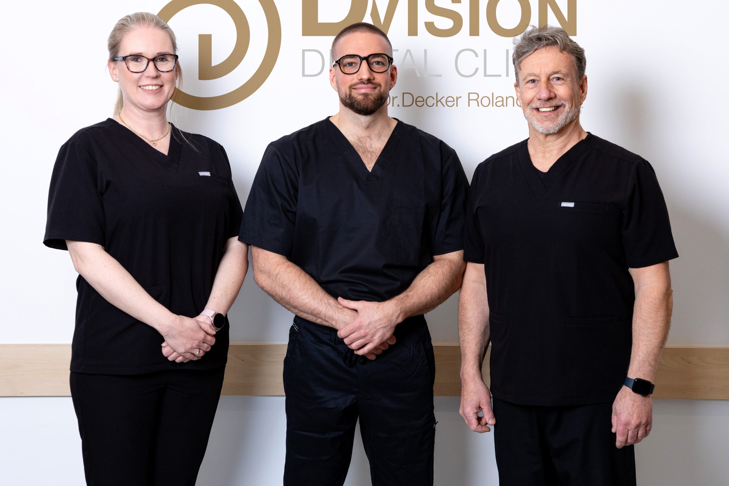 A Dvision Dental Clinic orvosi csapata